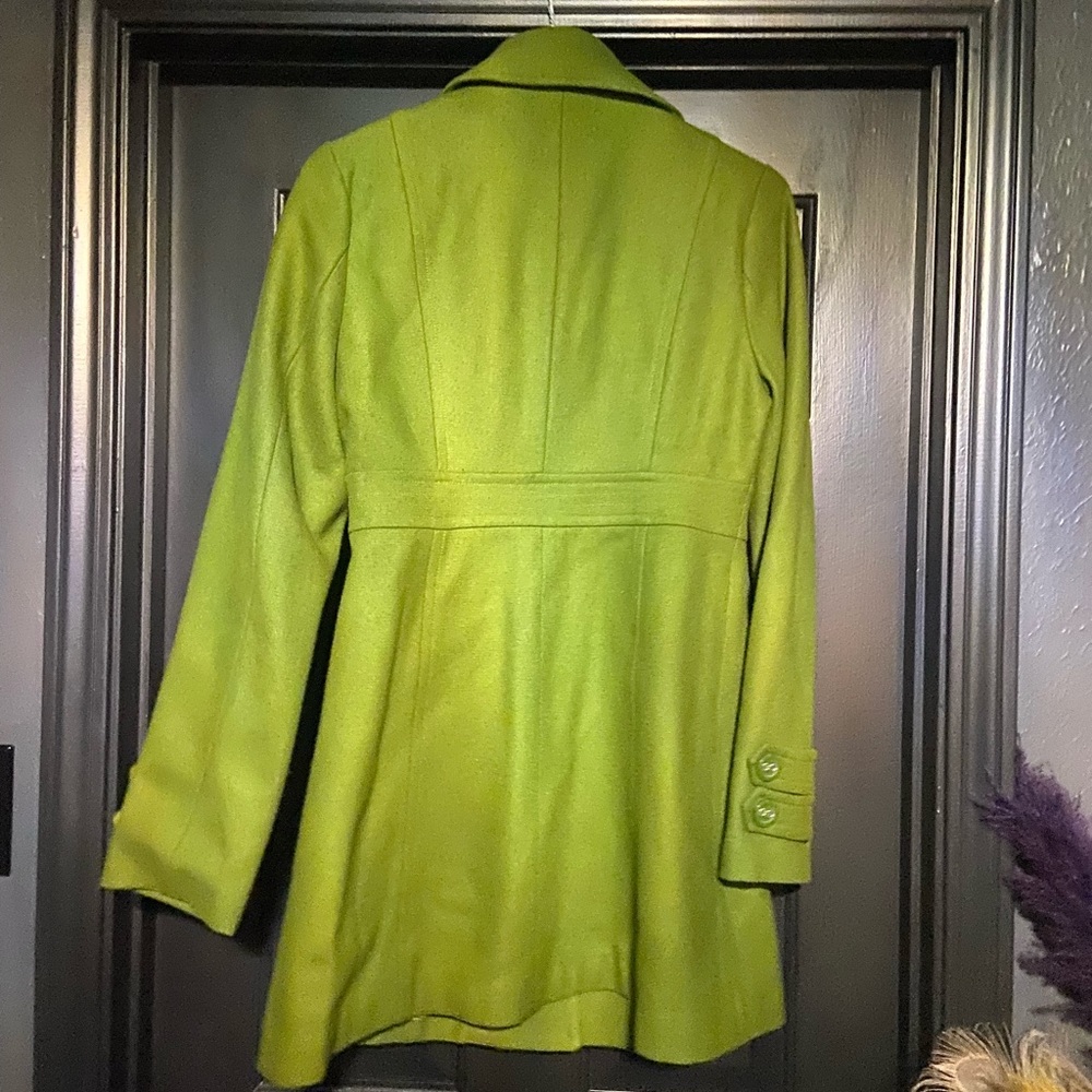 tulle green coat size large